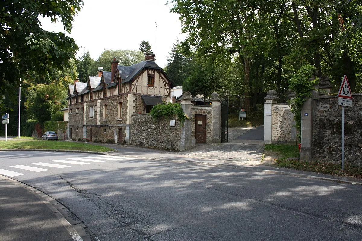 Taxi à Bures-sur-Yvette : Guide pour visiter les monuments